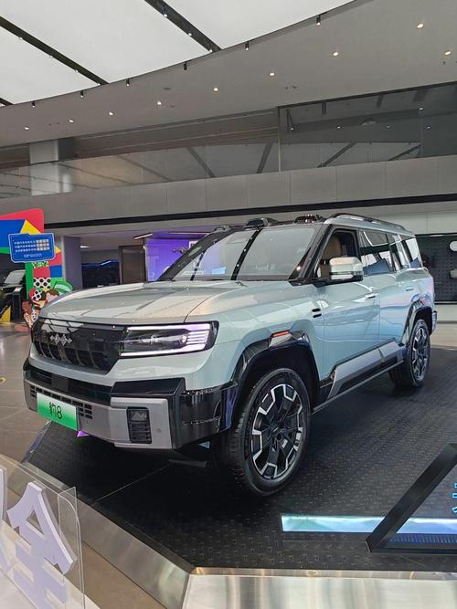 深圳348比亚迪方程豹硬派越野的爆款，英菲尼迪35周年与你共成长